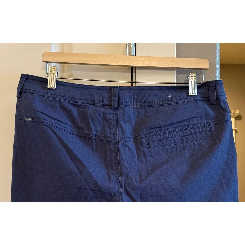 Columbia Women's Casual Navy Blue Hiking Cotton Shorts Size 10 Outdoor Gorpcore